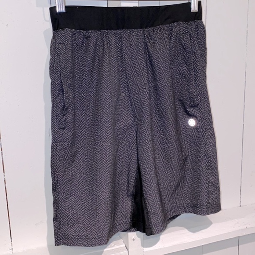 CLEARANCE Gaiam Women’s Exercise Workout Shorts Small Long Petite Yoga Athletic